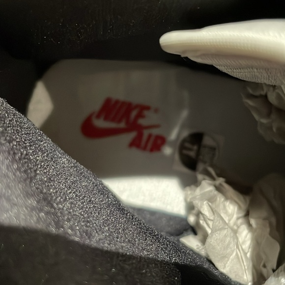 🚨 SALE // Nike Air Jordan 1 Retro High OG GS - Picture 9 of 12